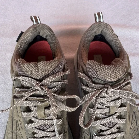 Size 9 - Hoka One One Challenger Low Women's Gore-Tex Gray/Brown - Picture 2 of 11